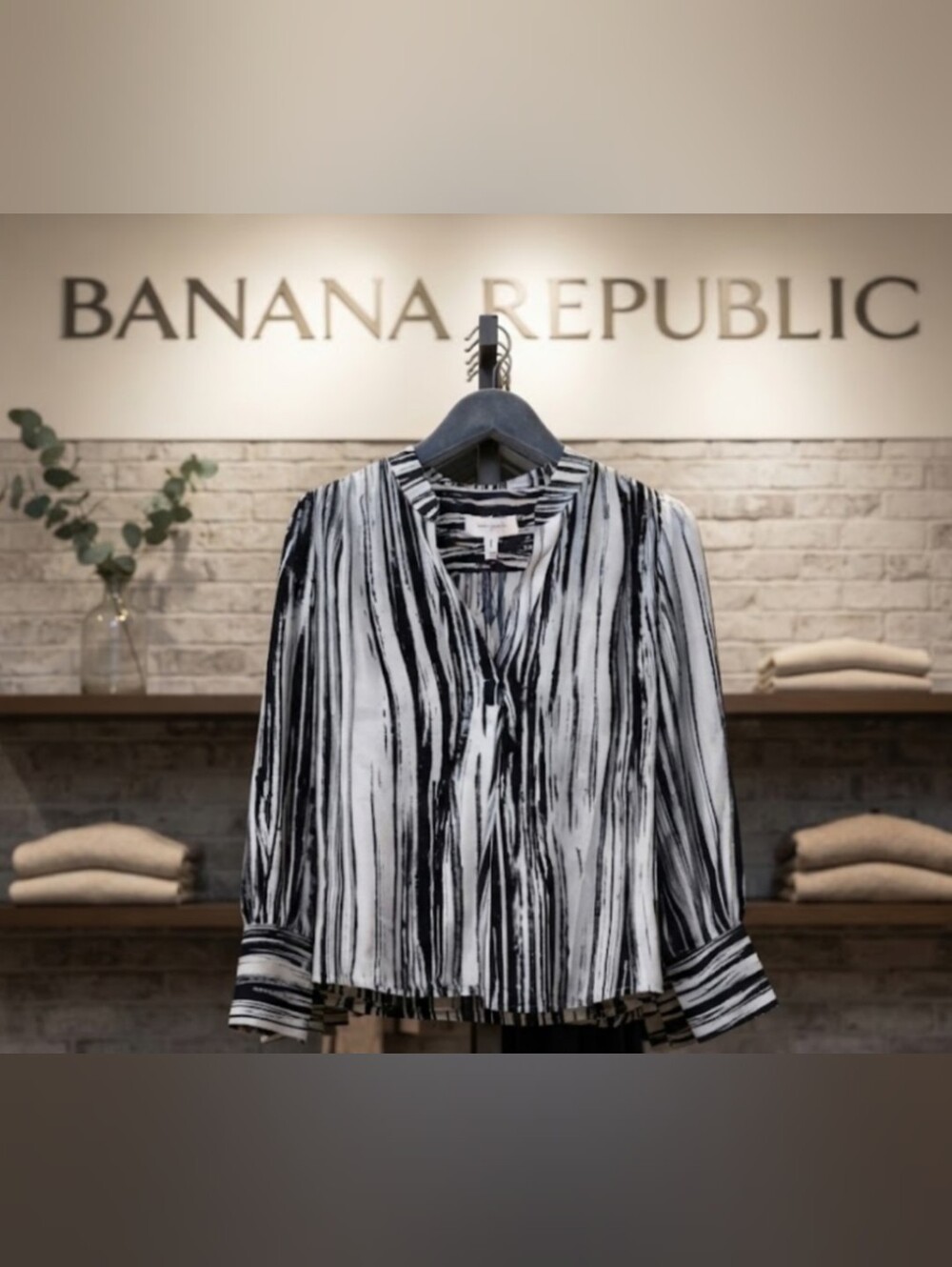 Banana Republic Abstract Print Blouse Size S